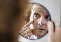 Почему одни люди стареют быстрее, а другие выглядят так, будто живут в холодильнике? По каким биомаркерам можно определить приближающуюся дряхлость? Как сохранить молодость как можно дольше? Об этом журналистам рассказала директор Российского геронтологического научно-клинического центра, главный гериатр Минздрава РФ и Москвы, профессор Ольга Ткачева