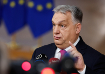 Венгерский премьер-министр Виктор Орбан заявил, что деньги венгров должны идти на развитие их собственной страны, а не на позолоченные ванные украинских олигархов