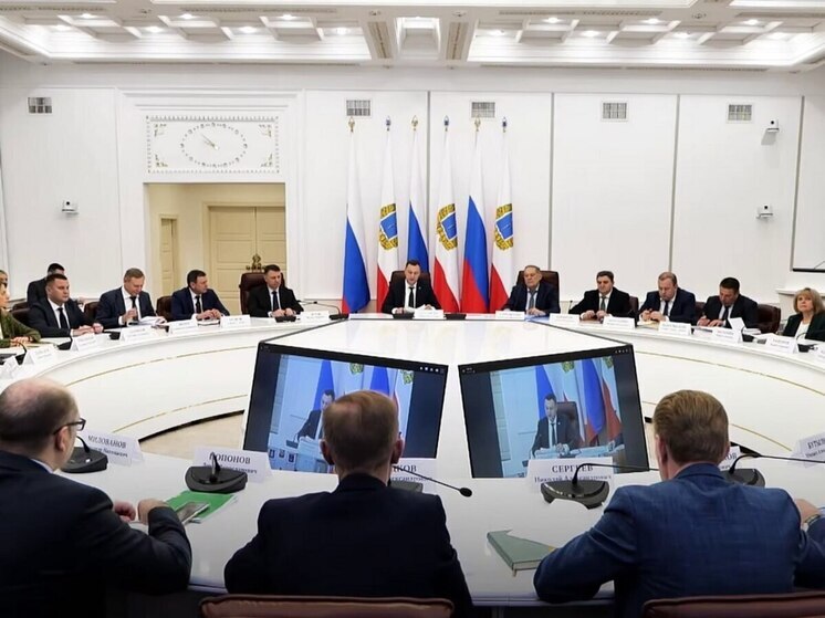 Губернатор Бусаргин распорядился, чтобы саратовские чиновники работали на Новый год