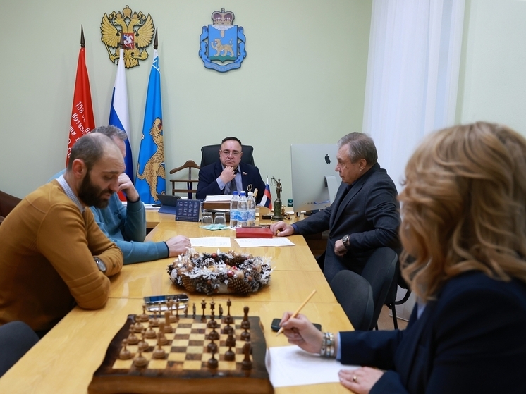 В Пскове обсудят запрет на хранение вещей в подъездах из-за угрозы пожара