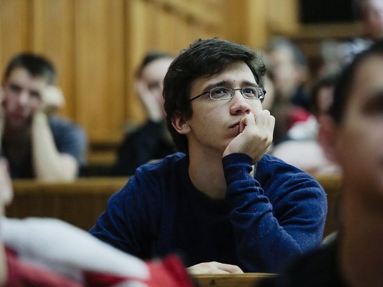 В вузах для будущих учителей решили отказаться от «лишнего» ЕГЭ