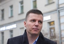 Артем Чекалин, бывший муж блогера Лерчек (Валерии Чекалиной) рассказал в зале Гагаринского суда историю создания фитнес-марафона, из-за которого на него с Валерией было заведено уголовное дело о незаконном выводе денежных средств за границу