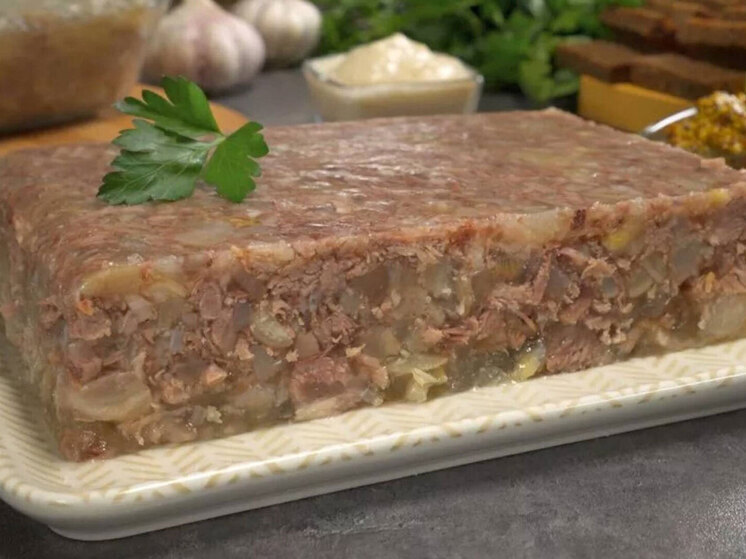 Экономист Светлана Ильяшенко дала рекомендации по выбору холодца в магазинах