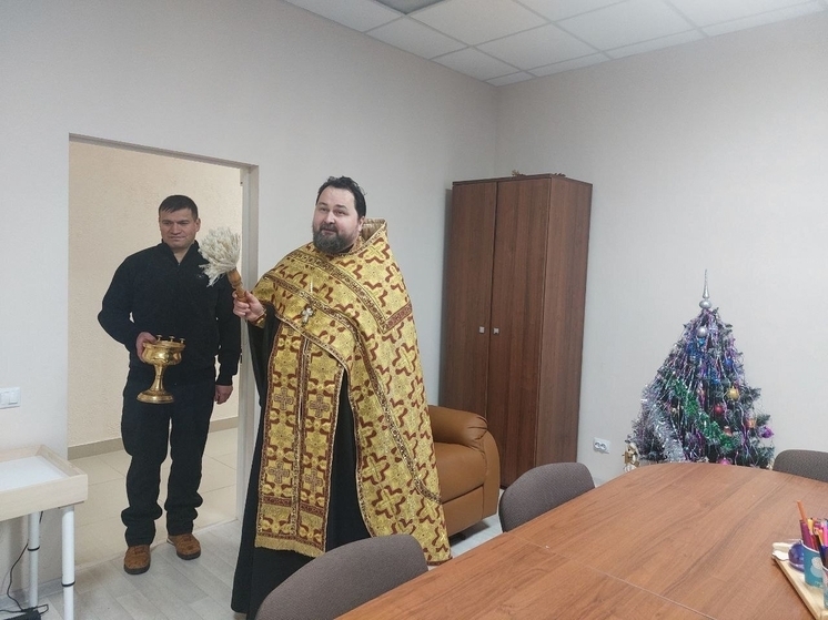 В Грайворонском округе освятили управление социальной защиты населения