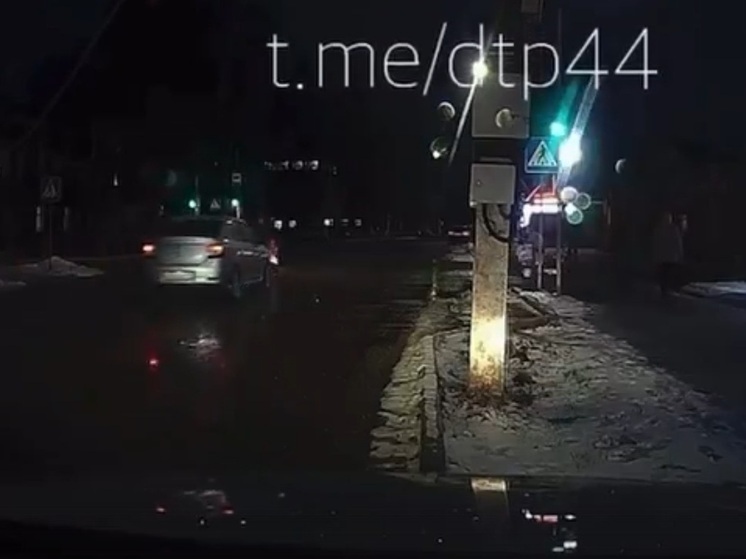 Костромские ДТП: в Красном-на-Волге на переходе автомобиль сбил двух женщин