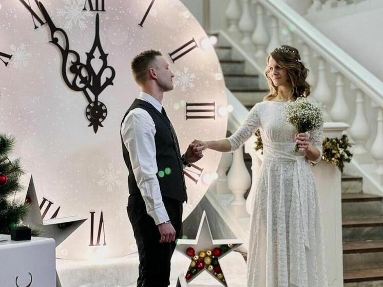 В Рязани пара зарегистрировала брак в библиотеке имени Горького