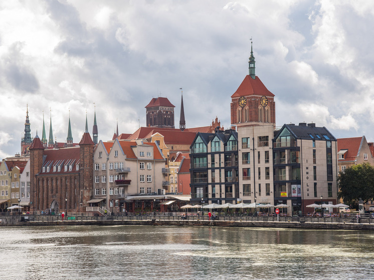 Заммэра Лодзиньская: власти Гданьска пока не могут занять здания закрытого генконсульства России