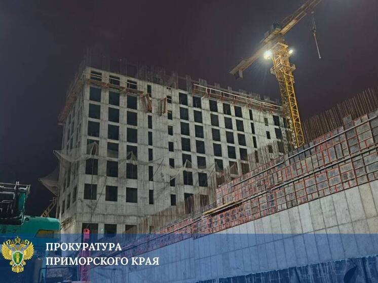  Двое строителей погибли при падении с высоты во Владивостоке