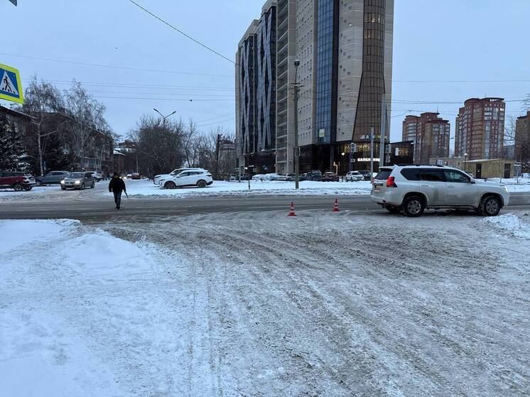 Пожилой водитель сбил девочку-подростка на «зебре» в Омске