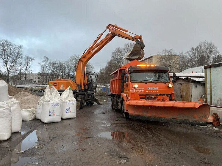 В Великом Новгороде коммунальщиков перевели в режим повышенной готовности