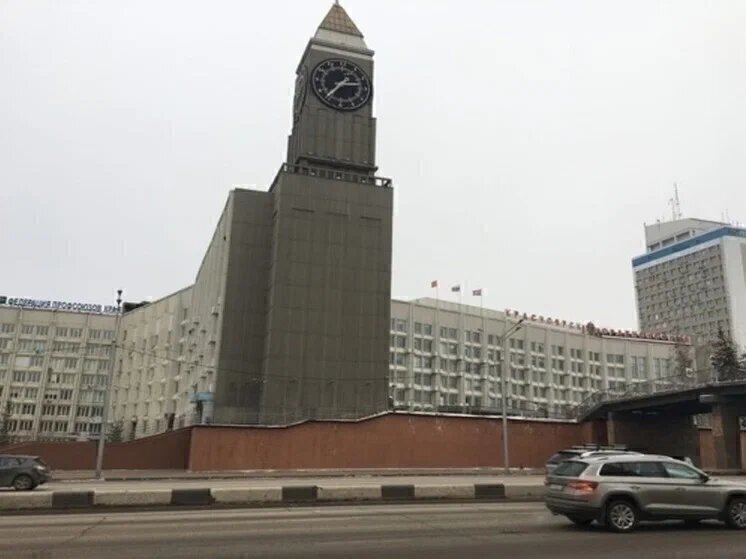 В Красноярске началась сессия горсовета, на которой изберут нового мэра города