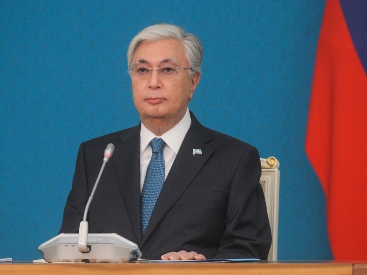 Трамп подарил Токаеву ключ от Белого дома и бейсболку с автографом