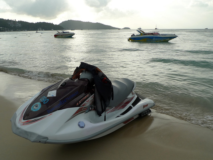 12 лет тайской тюрьмы: русского отца осудили за убийство сына, выброшенного на винты катера