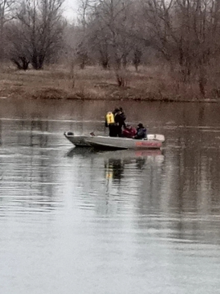 В Ахтубе нашли тело рыбака, погибшего при опрокидывании лодки