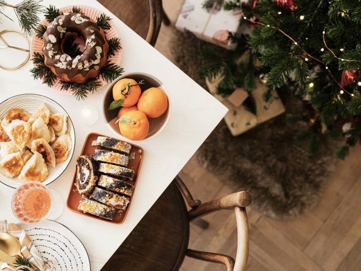 Опрос о планах на новый год: съесть салат под куранты и спать