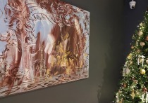 В московской галерее современного искусства Sistema к Новому году представили работы художников со всей страны, заряженные праздничным настроением