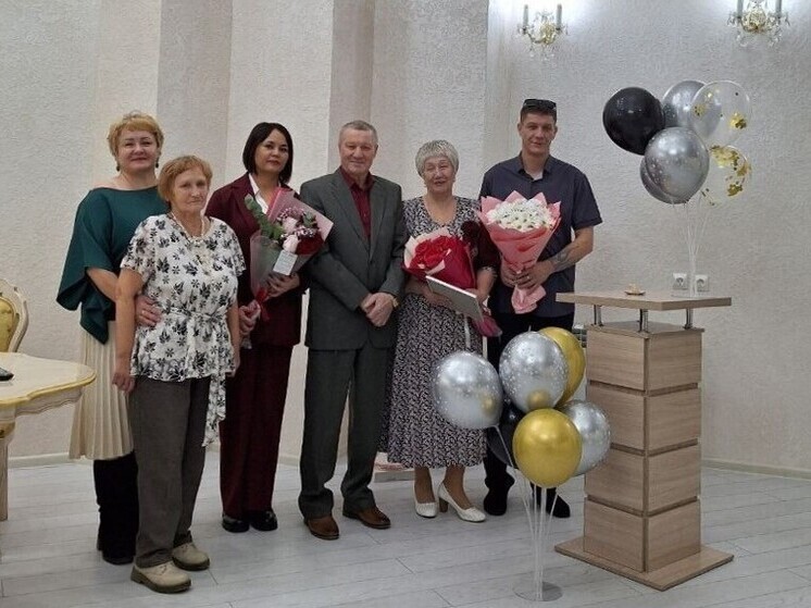 Три семьи ветеранов урановой промышленности отметили золотые свадьбы