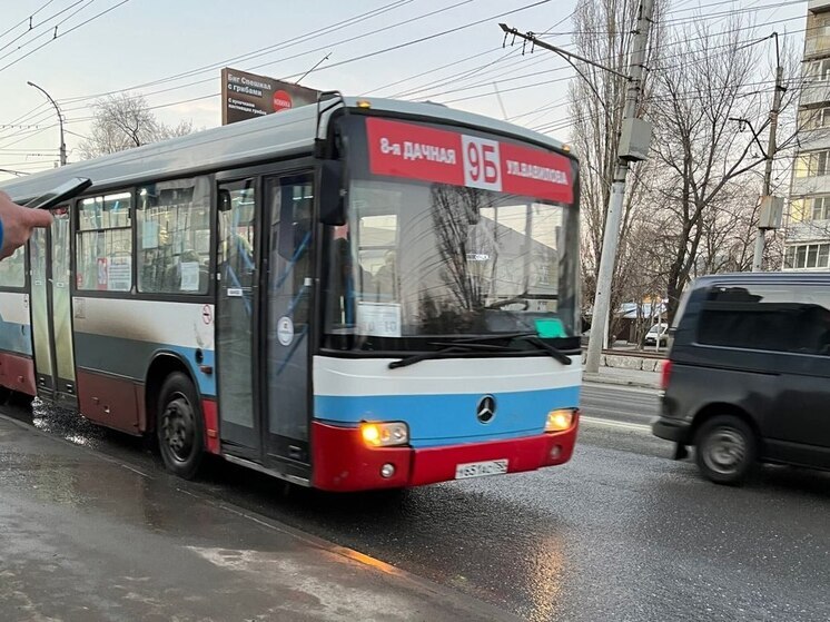 Мэрия Саратова за полмесяца работы двух автобусных маршрутов заплатит 17 млн рублей