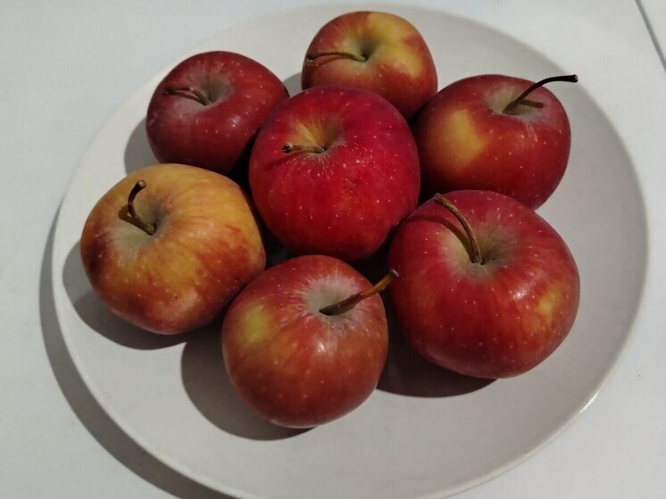 Новгородский минздрав посоветовал перекусывать фруктами