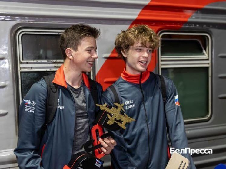 Вячеслав Гладков поздравил юных белгородцев с победой на «Играх будущего»