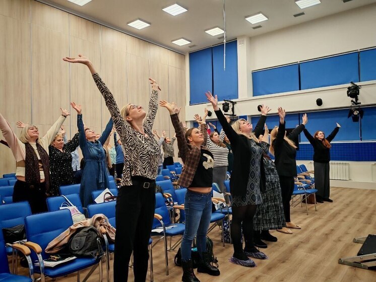 Мурманских специалистов поддержки научили бороться со стрессом