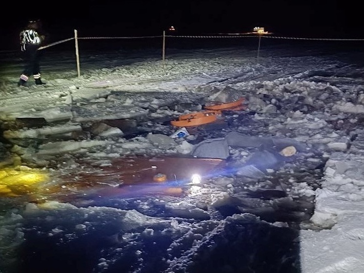 Переправу через Мезень у Кимжи откроют уже скоро, несмотря на провалившийся бензовоз