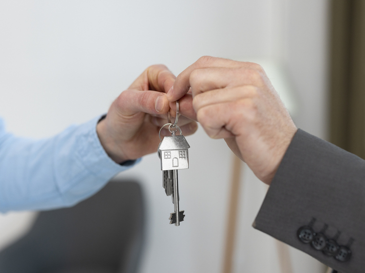 Прокуратура помогла семье из Самары получить новое жилье взамен аварийного