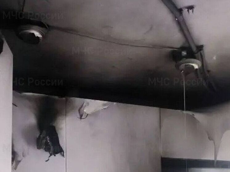 В Иркутске горела квартира из-за тушения водой горящего масла