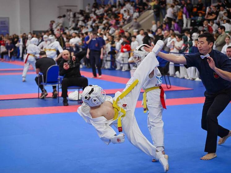 Ямальские каратисты взяли десять медалей на всероссийских соревнованиях в Москве