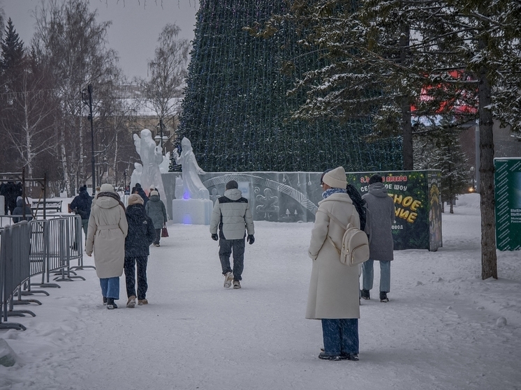 На главной площади Томска открылись ледяные горки