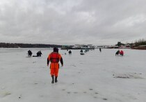 Суровым мужчинам, ведущим активный образ жизни, независимо от того, путешествуют они или занимаются подледным ловом, обязательно нужно иметь в экипировке особое белье. Какое? Об этом «МК в Ленобласти» рассказал основатель сообщества ВК «РыбоLOVим», рыбак и путешественник с более чем 30-летним стажем Сергей Акентьев.