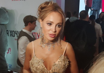 После судьбоносного решения Верховного суда общественность обсуждает, что же теперь будет с Ларисой Долиной, её дочкой и внучкой, которые прописаны в квартире, проданной Ларисой Лурье