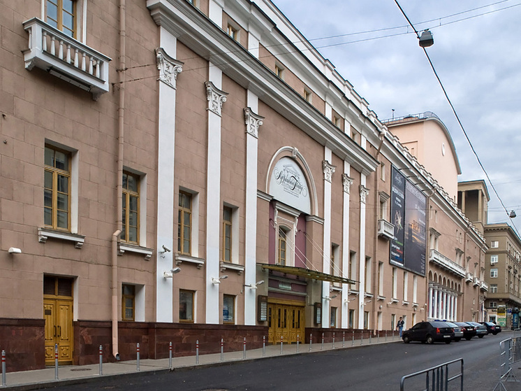 Роман Шевченко дебютировал в партии Принца в «Щелкунчике», став открытием театра