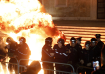 Вечер понедельника выдался для столицы Албании Тираны, а конкретно для действующего премьера страны Эди Рамы и его заместителя, во всех смыслах жарким