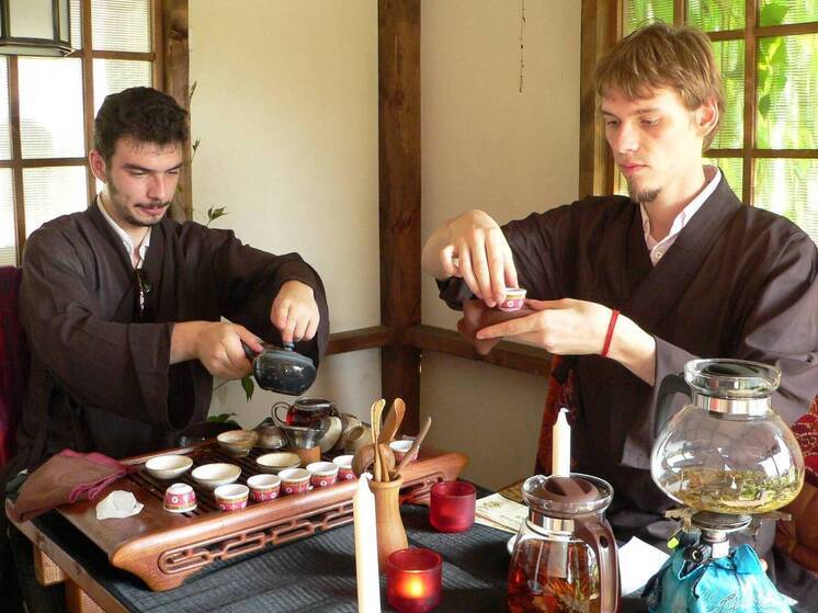 Искусство выбора и заваривания чая: путь к идеальной чашке