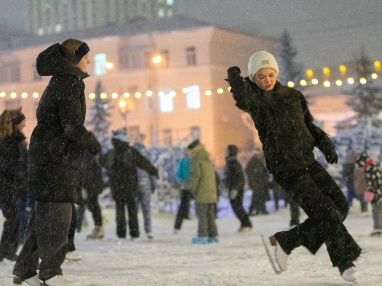 В Архангельске открылись ледовые катки: куда сходить