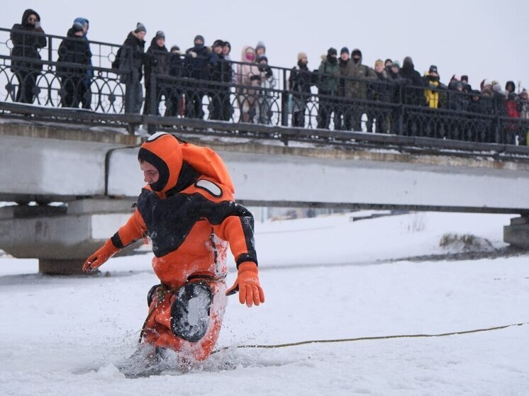 Иркутские спасатели рассказали школьникам, как вести себя на льду
