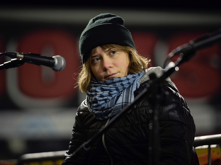 Грету Тунберг задержали в центре Лондона во время акции протеста