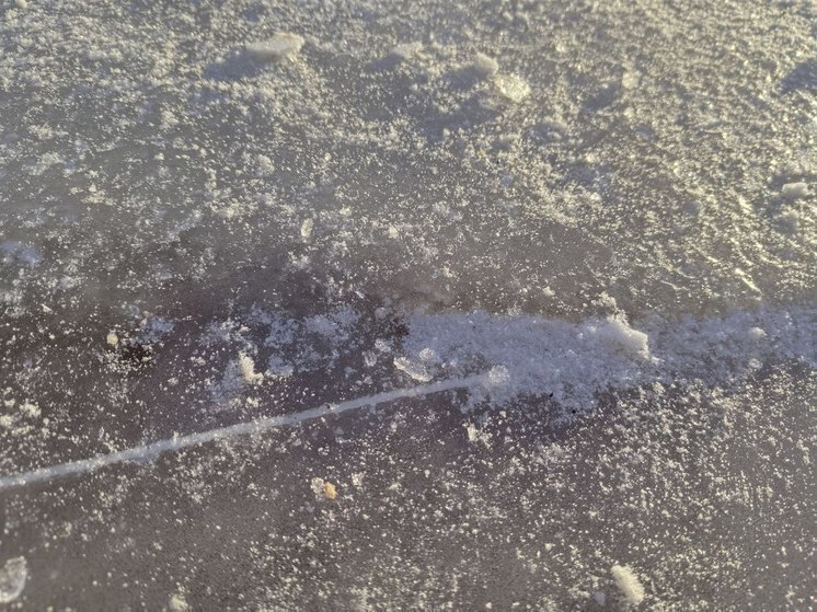 Белгородцам напомнили о правилах поведения при гололеде