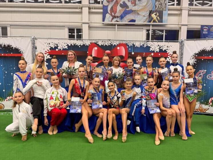 Воспитанницы спортивной школы «Гармония» завоевали 41 медаль на двух гимнастических турнирах в Пскове и Санкт-Петербурге