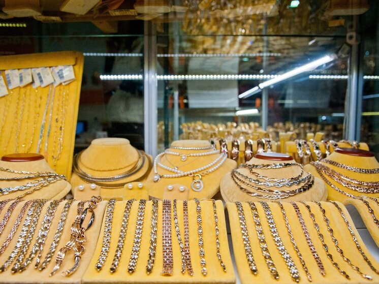 Пенсионерка из Волгограда отдала мошенникам золотые слитки и полмиллиона рублей