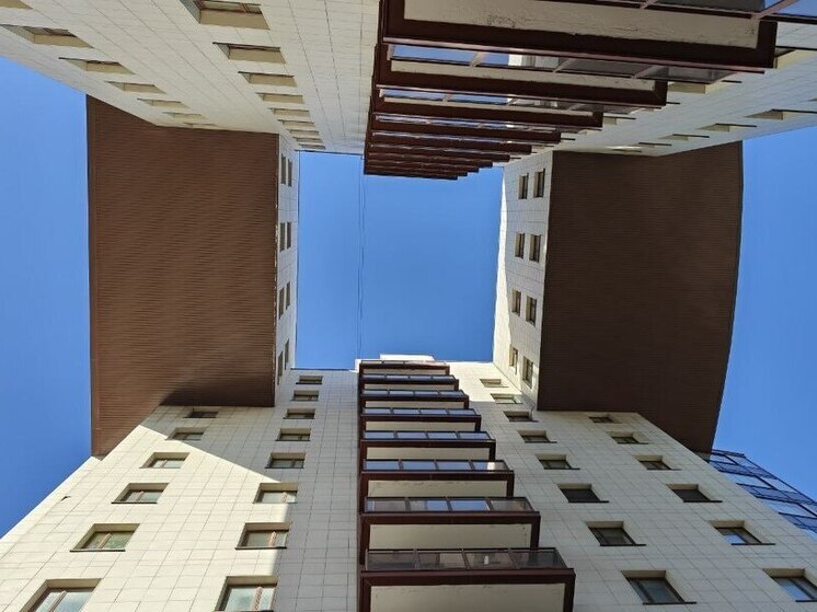 В конце ноября калининградцам, застрявшим в «каменных джунглях» между улицей Арсенальной и Невского, удалось поговорить с представителями власти вживую