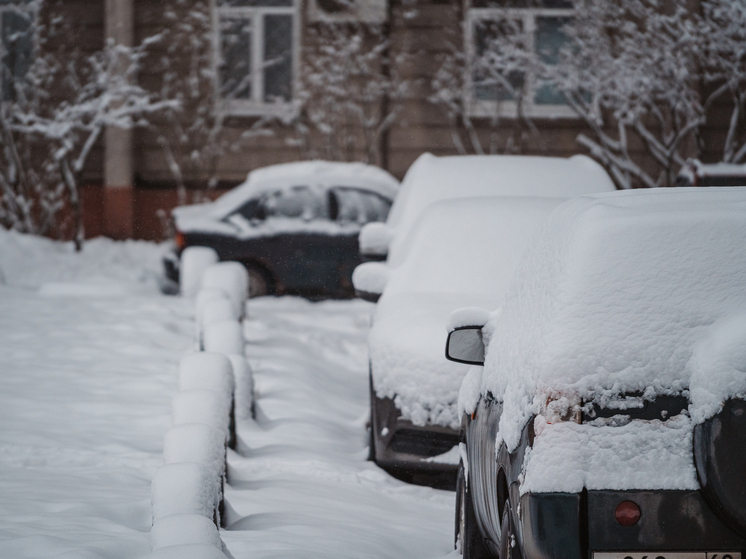 Куда жаловаться на снег и сосульки сказали жителям Тверской области