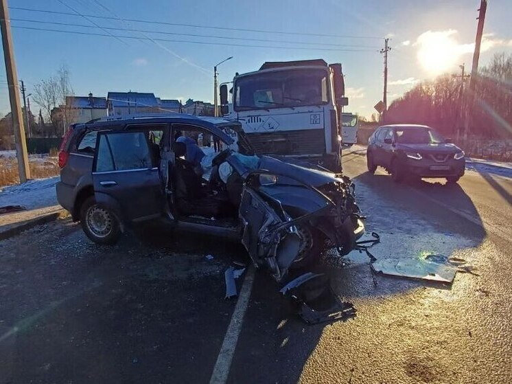 Костромские трагедии: в автокатастрофе на Речном проспекте погиб водитель-пенсионер