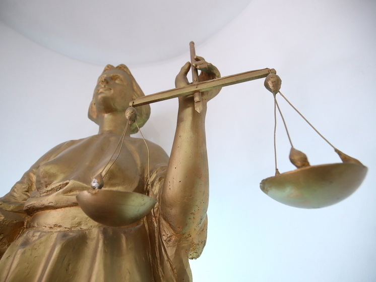 Волгоградец заплатит 11,6 млн рублей за незаконную торговлю алкоголем и табаком