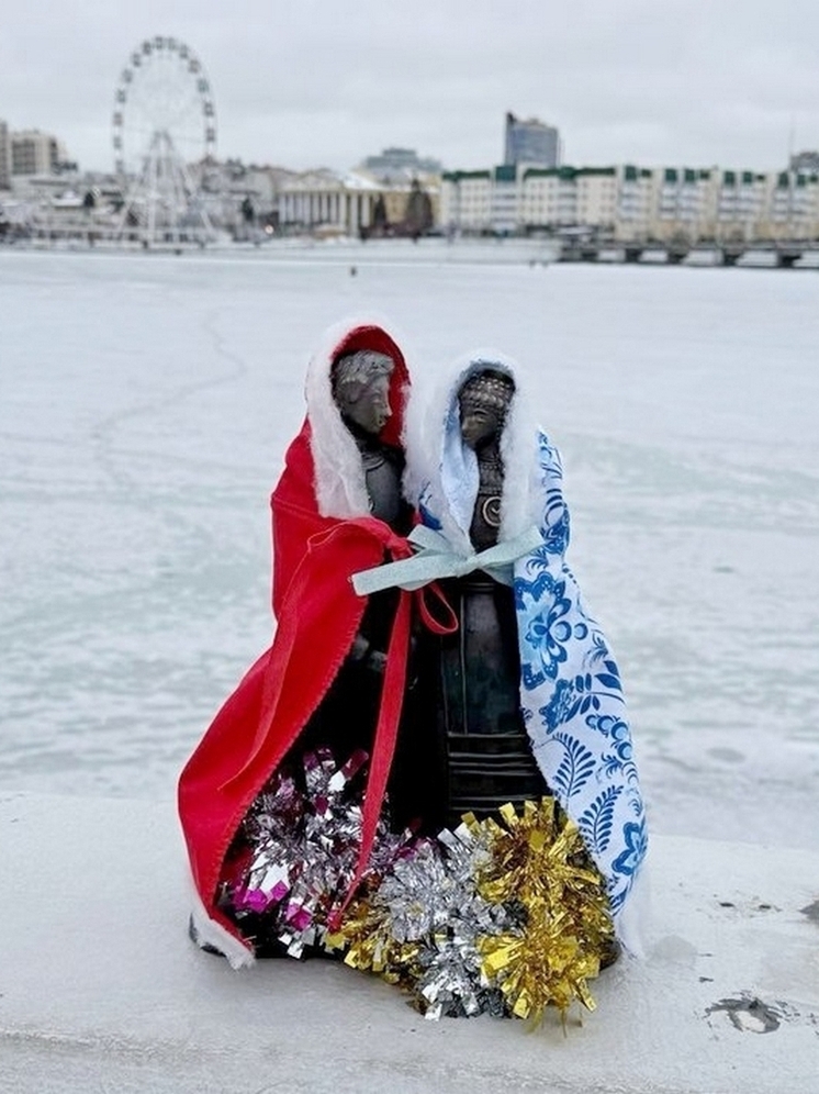 Сказочных героев Чебоксар «переодели» к Новому году