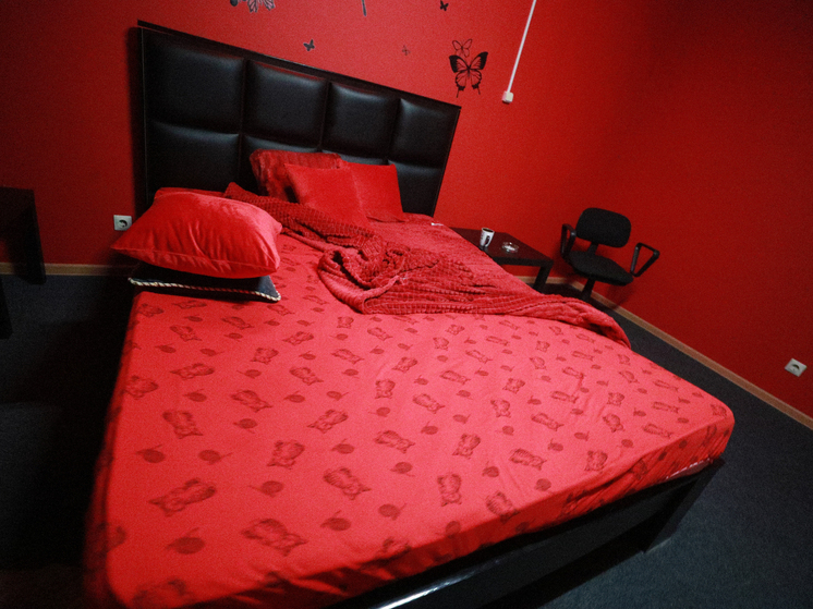 Пензенец перевел аферистам 822 тыс. рублей за эротические услуги