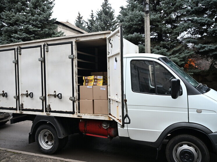 Крупный производитель ДНР передал печенье эвакуированным из Красноармейска