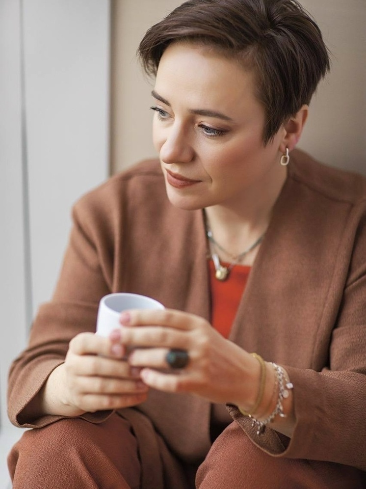 Тутта Ларсен запустила документальный проект о волонтёрах в зоне СВО «Рождённые сердцем»