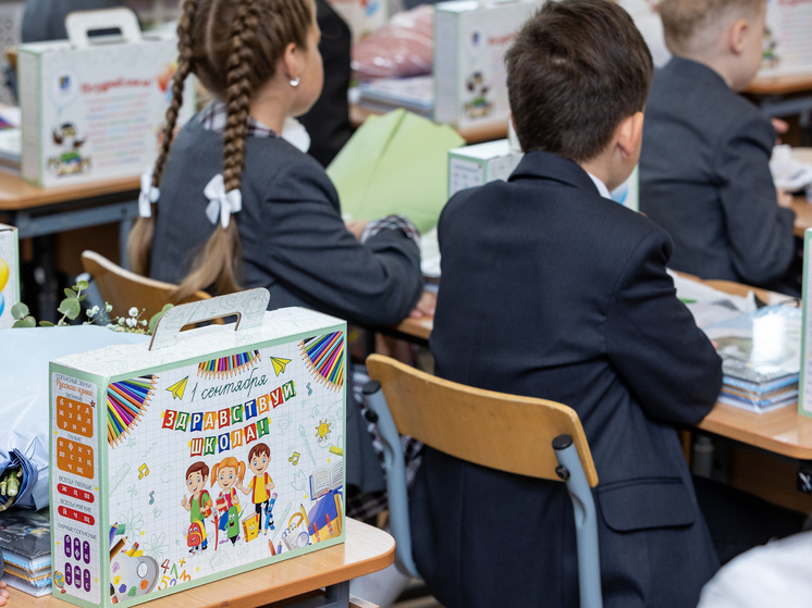 В телефоне педагога из С-Петербурга нашли интимные переписки с детьми